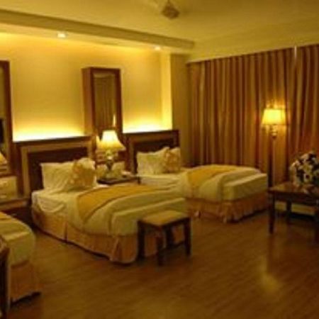 Hotel Picasso Paschim Vihar Delhi - Couple Friendly Local Ids Accepted Exterior photo