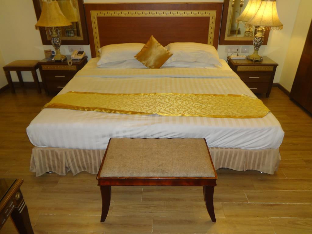 Hotel Picasso Paschim Vihar Delhi - Couple Friendly Local Ids Accepted Room photo