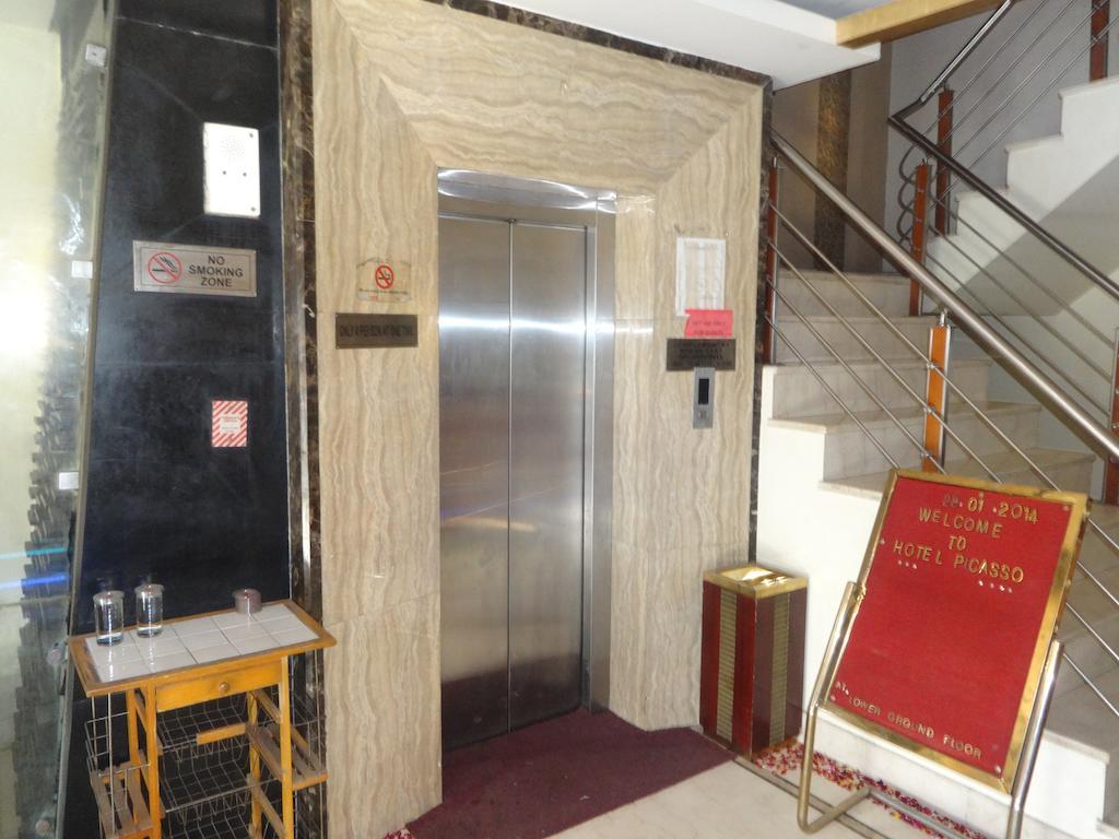 Hotel Picasso Paschim Vihar Delhi - Couple Friendly Local Ids Accepted Exterior photo