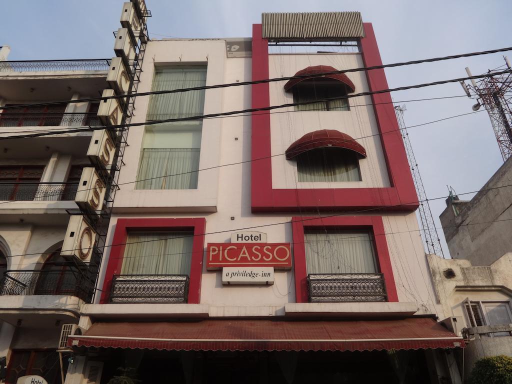 Hotel Picasso Paschim Vihar Delhi - Couple Friendly Local Ids Accepted Exterior photo