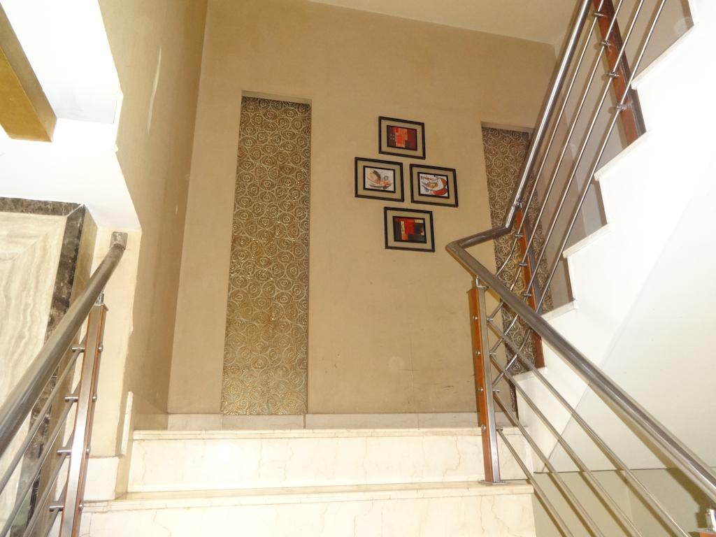 Hotel Picasso Paschim Vihar Delhi - Couple Friendly Local Ids Accepted Exterior photo
