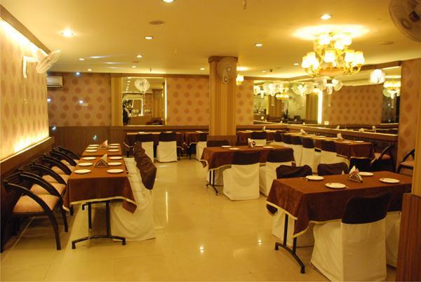 Hotel Picasso Paschim Vihar Delhi - Couple Friendly Local Ids Accepted Exterior photo