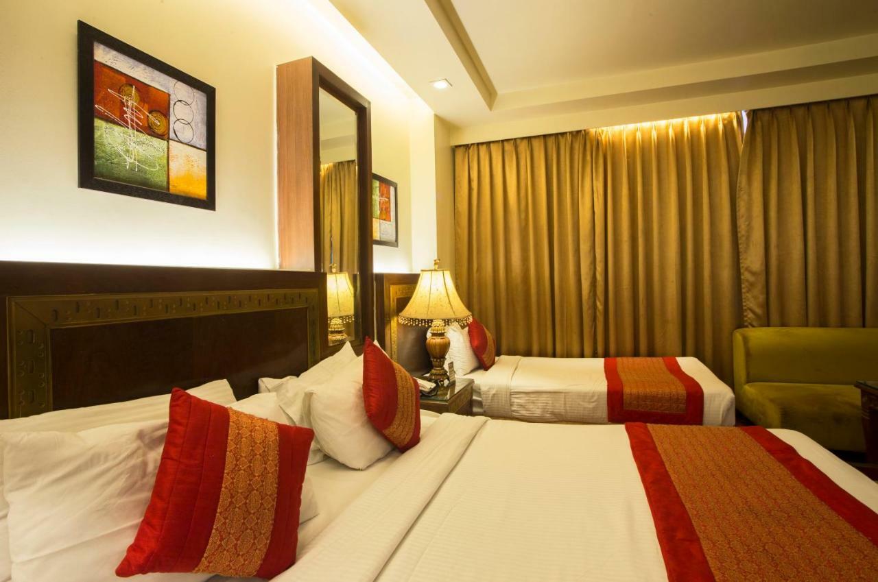 Hotel Picasso Paschim Vihar Delhi - Couple Friendly Local Ids Accepted Exterior photo