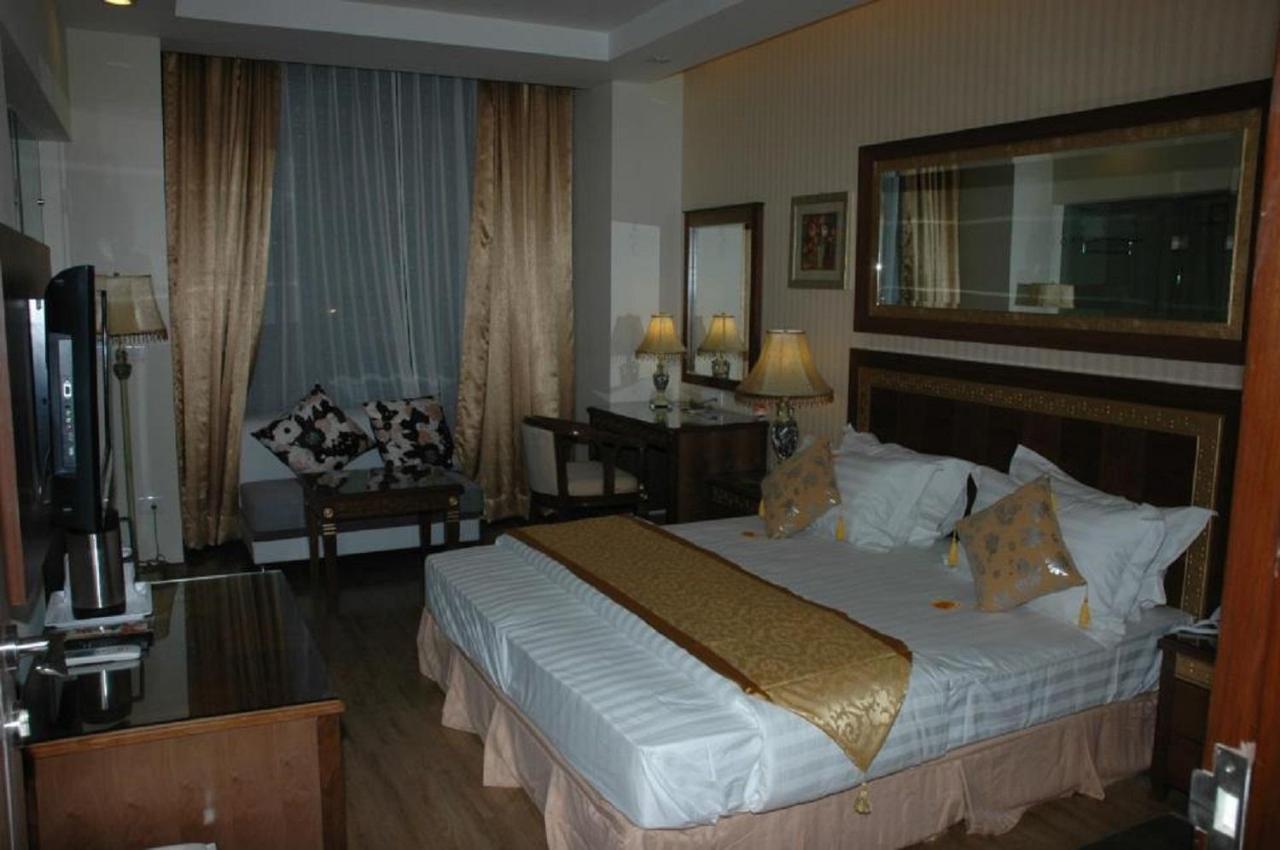 Hotel Picasso Paschim Vihar Delhi - Couple Friendly Local Ids Accepted Exterior photo