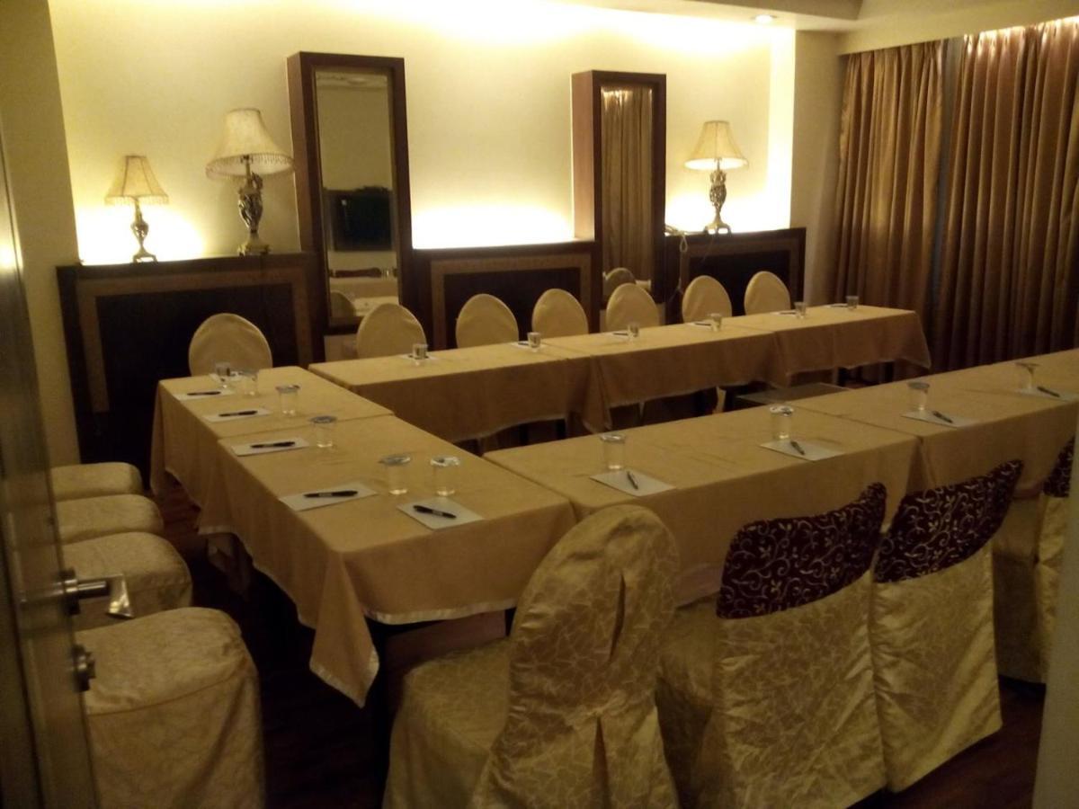 Hotel Picasso Paschim Vihar Delhi - Couple Friendly Local Ids Accepted Exterior photo