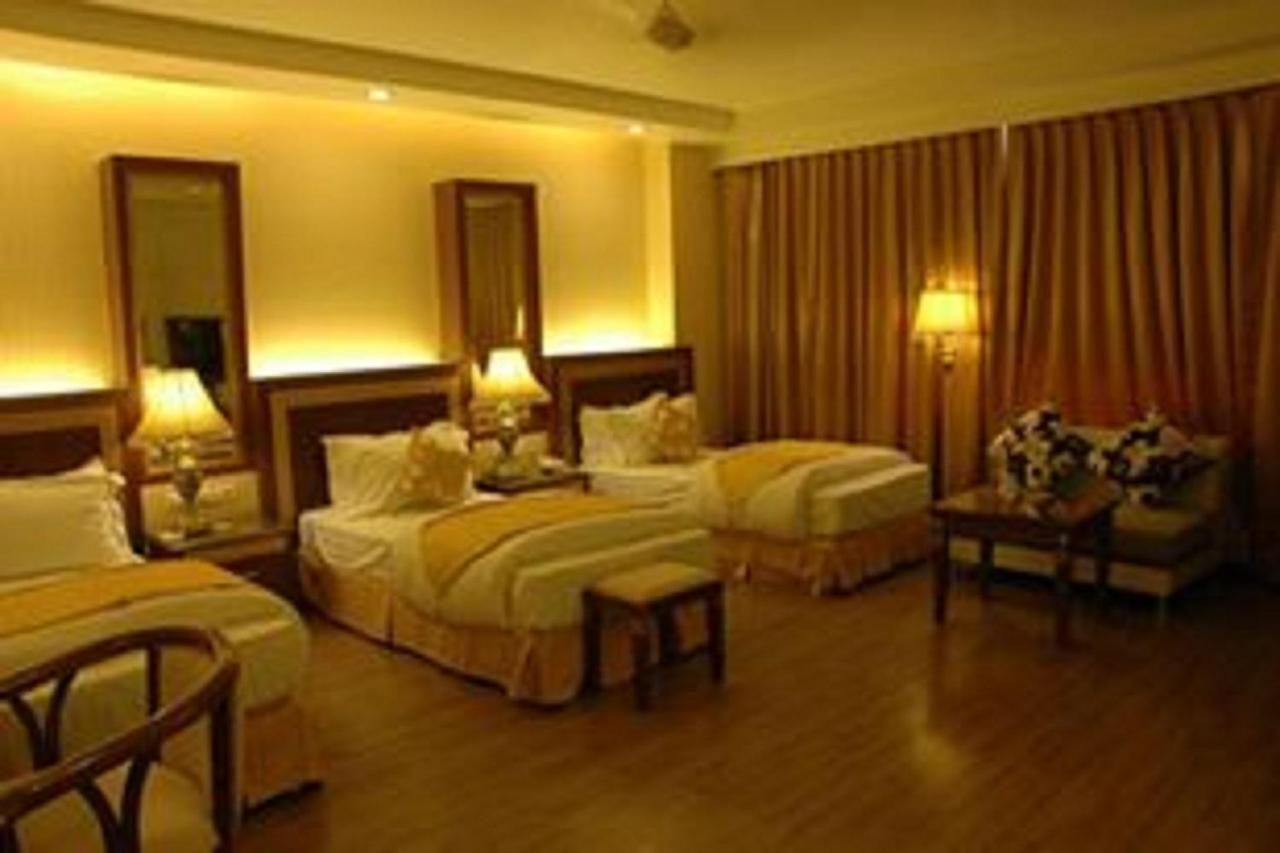 Hotel Picasso Paschim Vihar Delhi - Couple Friendly Local Ids Accepted Exterior photo